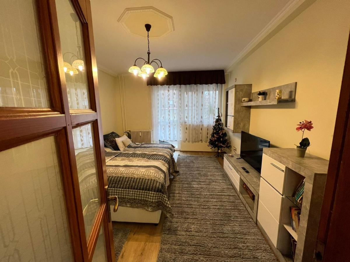 Anna Gyoengye Apartman ديبريتْسين المظهر الخارجي الصورة