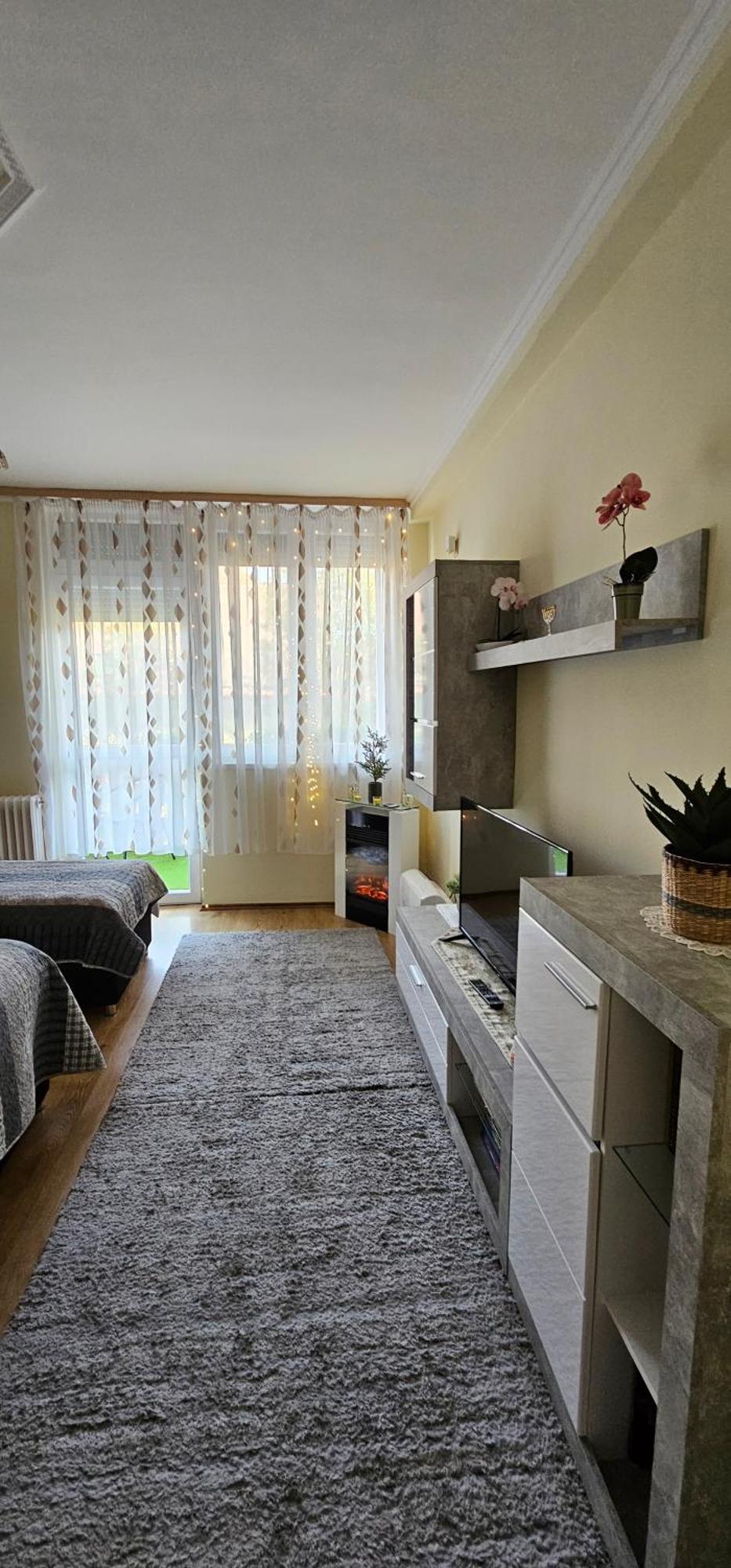 Anna Gyoengye Apartman ديبريتْسين المظهر الخارجي الصورة